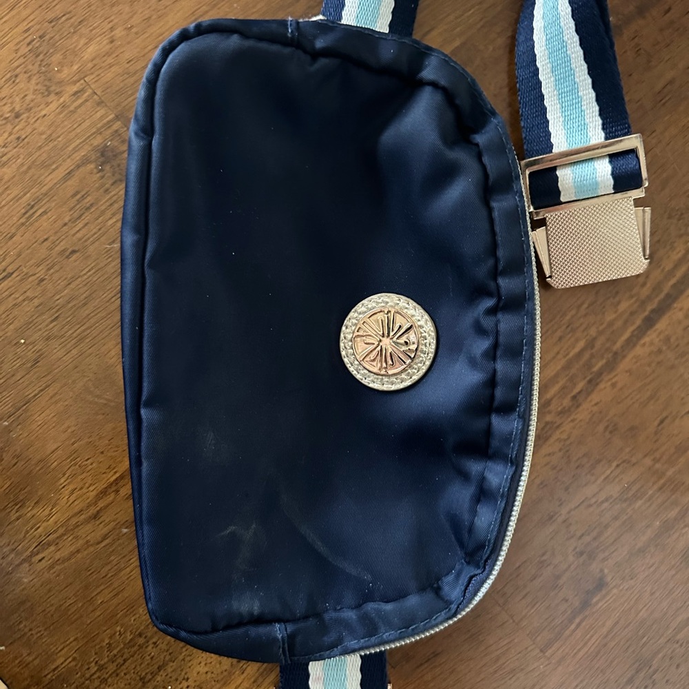 Lilly Pulitzer Midnight Blue Crossbody with Gold Emblem